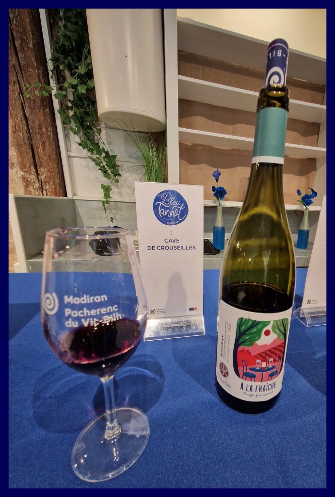 À la fraîche, le Bleu Tannat de la cave de Crouseilles. Photo © Pierre d'Ornano | Aeternus.f