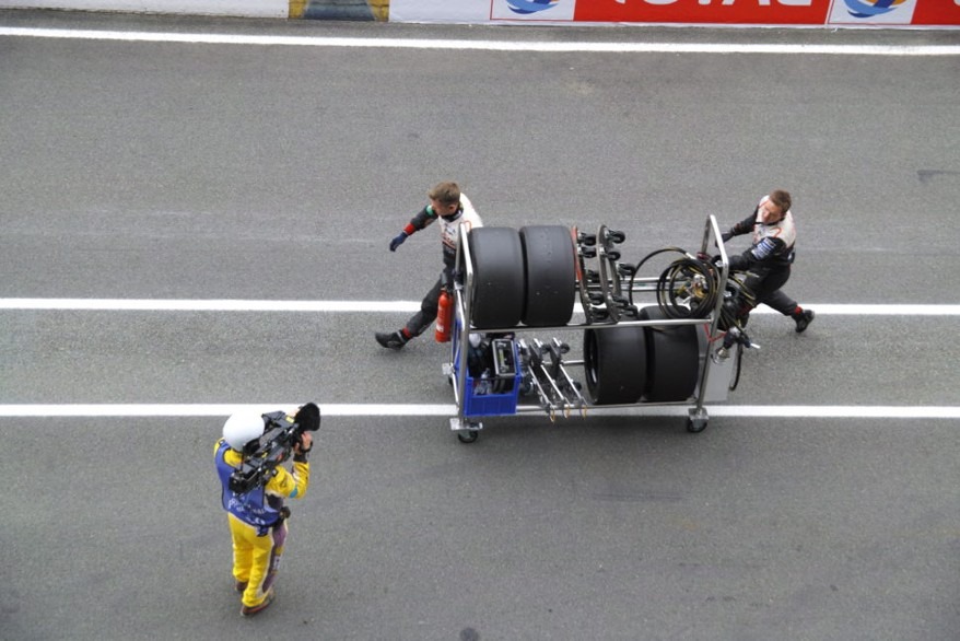 Les mécaniciens de Toyota catégorie LMP1 (Le Mans 2019). Photo © Pierre d’Ornano | Aeternus.fr