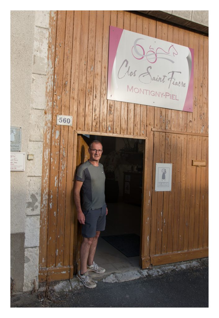 Hubert Piel vous accueillera en vous faisant partager sa passion pour les vins. Photo © Pierre d'Ornano | Aeternus.fr