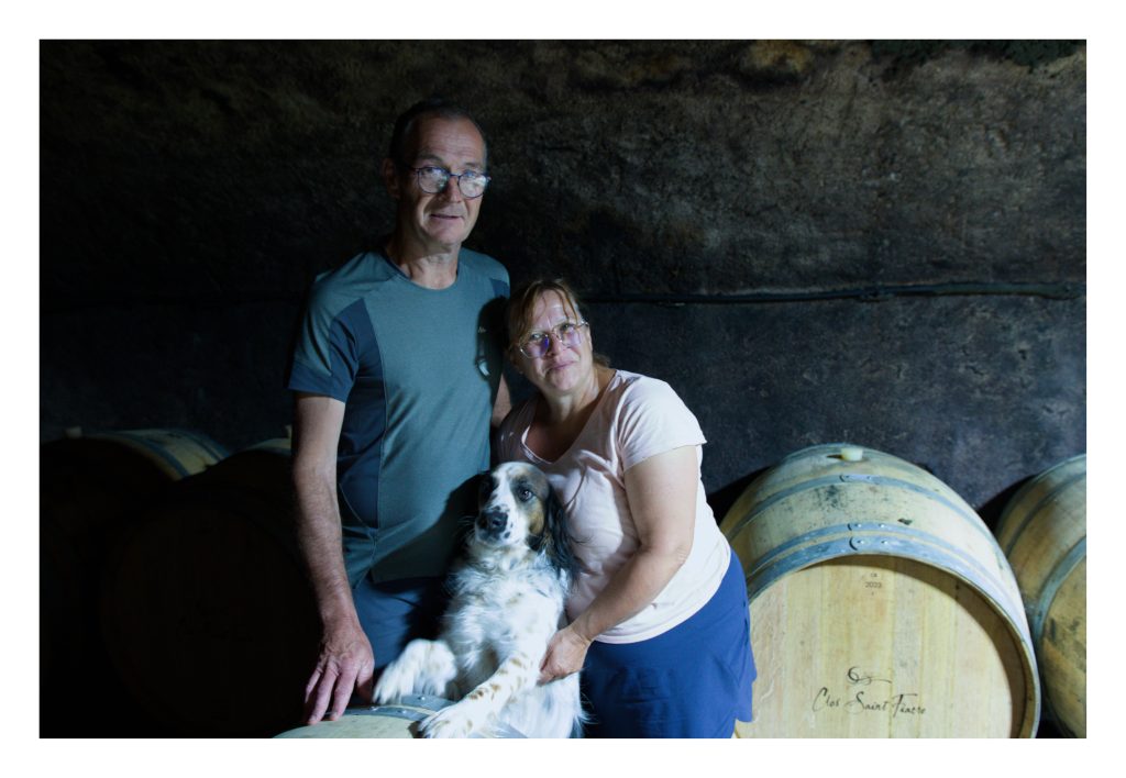 Hubert et Bénédicte Piel, exploitants du Clos Saint-Fiacre depuis septembre 2001, ont appris seuls à diriger le vignoble. Photo © Pierre d'Ornano Aeternus.fr
