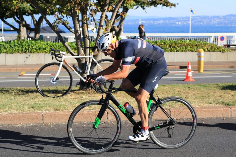 Cycliste au Triathlon d'Évian 2026 3. Photo © Pierre d'Ornano