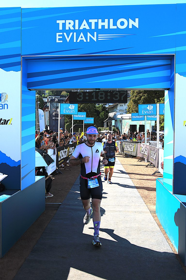 Arrivée de Thibault Triathlon d'Évian 2026. Photo © Pierre d'Ornano 2